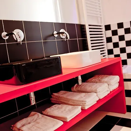 Pianob - Breakfast Hotel & Bar