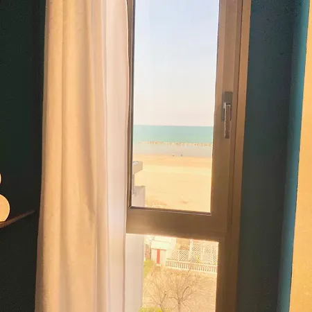 Отель Pianob - Breakfast Hotel & Bar 3*