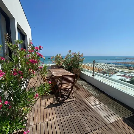 Pianob - Breakfast & Bar מלון סניגליה