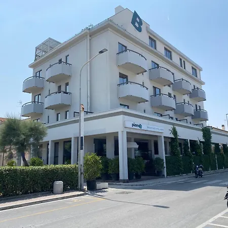 מלון Pianob - Breakfast & Bar