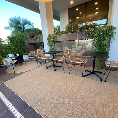 Pianob - Breakfast Hotel&bar Hotel 3*