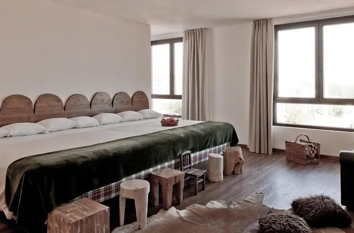 Pianob - Breakfast & Bar מלון