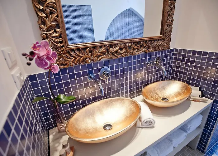 Pianob - Breakfast & Bar מלון