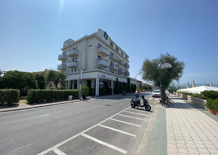 Pianob - Breakfast & Bar 3* Senigallia