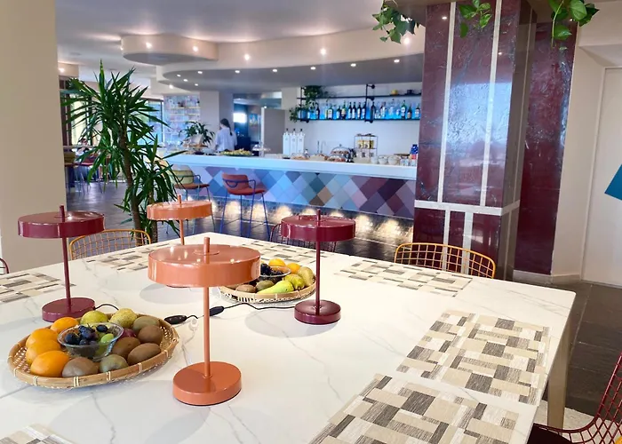 Pianob - Breakfast & Bar 3* סניגליה