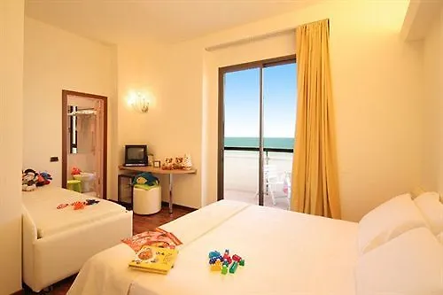 Hotel Pianob - Breakfast & Bar 3*