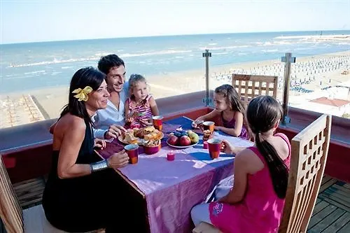 מלון Pianob - Breakfast & Bar 3*